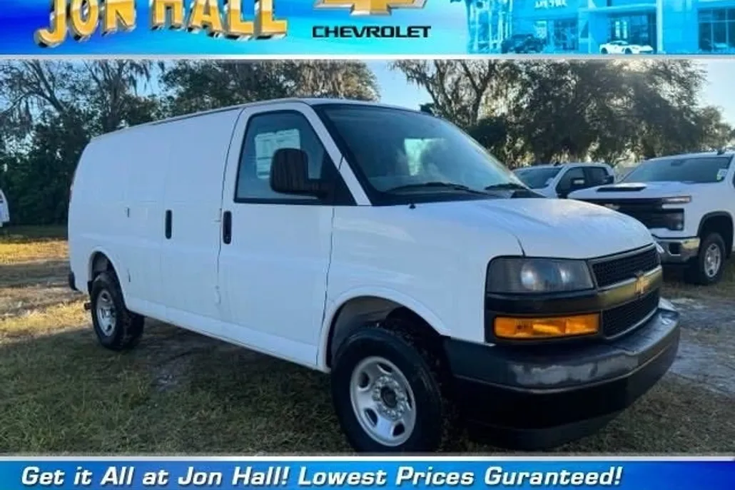 2024 Chevrolet Express Cargo 2500 photo 1
