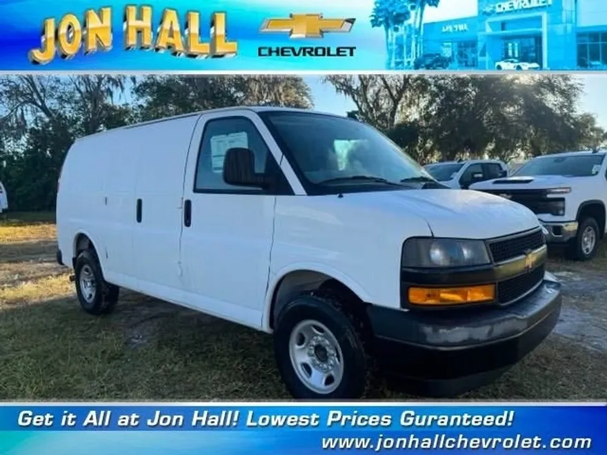 2024 Chevrolet Express Cargo 2500 photo 1