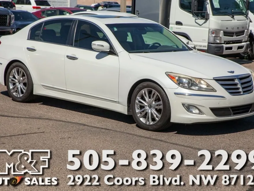 2012 Hyundai Genesis 3.8 photo 1