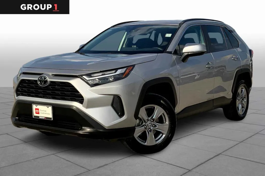 2025 Toyota RAV4 Hybrid XLE photo 1