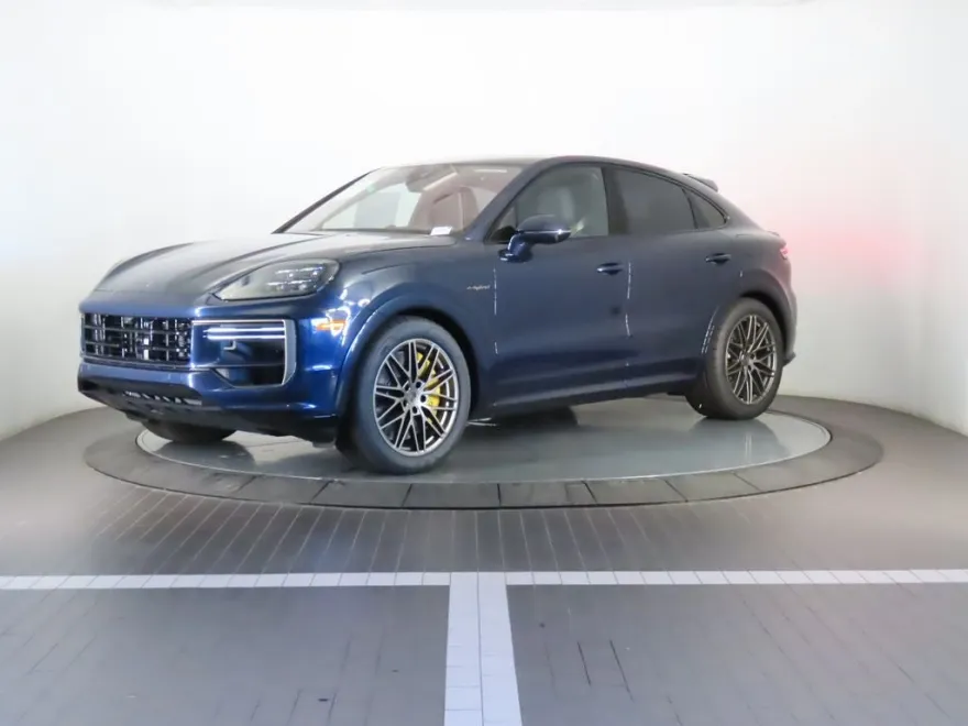 2025 Porsche Cayenne Turbo E-Hybrid Coupe photo 1