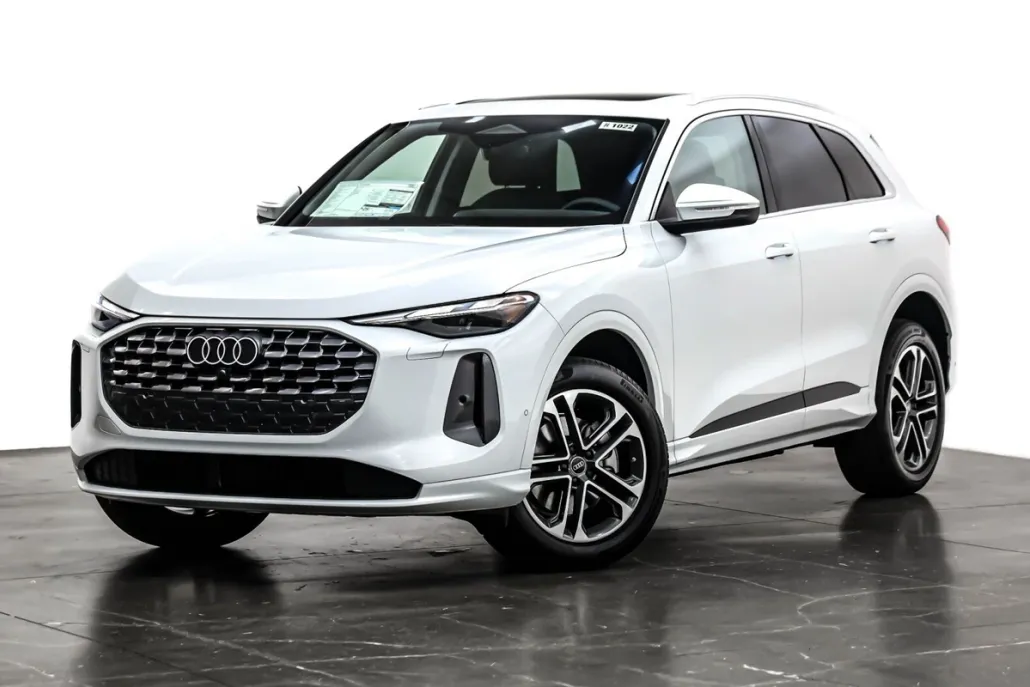 2025 Audi Q5 Premium TFSI photo 1