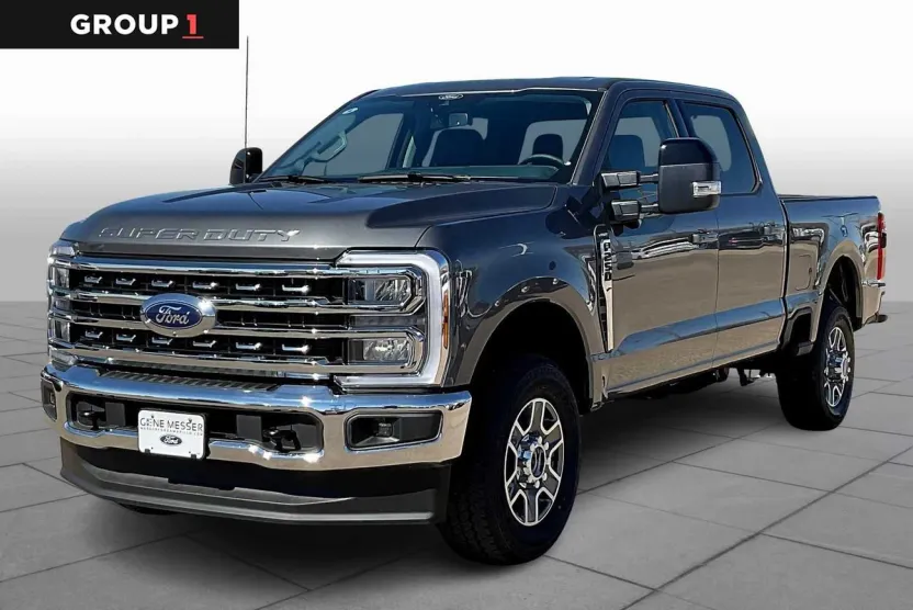 2025 Ford F-250 Lariat photo 1