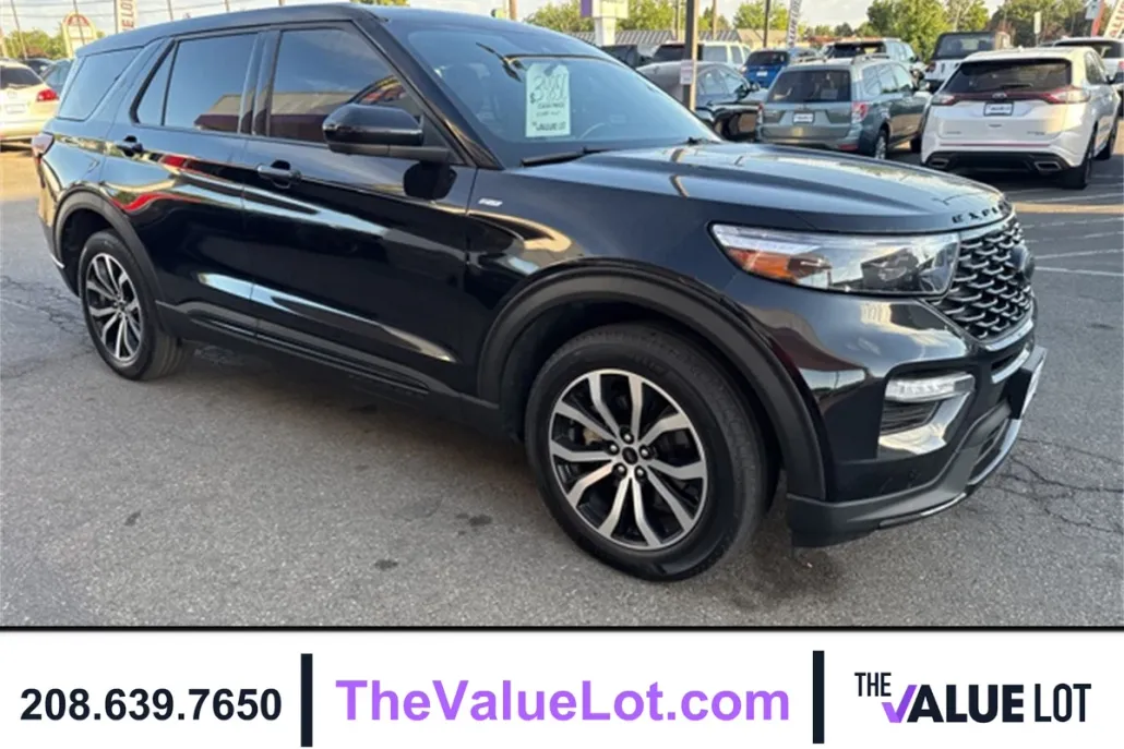 2022 Ford Explorer ST-Line photo 1