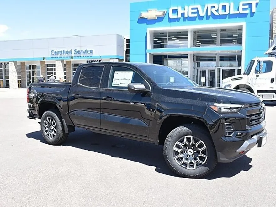 2025 Chevrolet Colorado Z71 photo 1