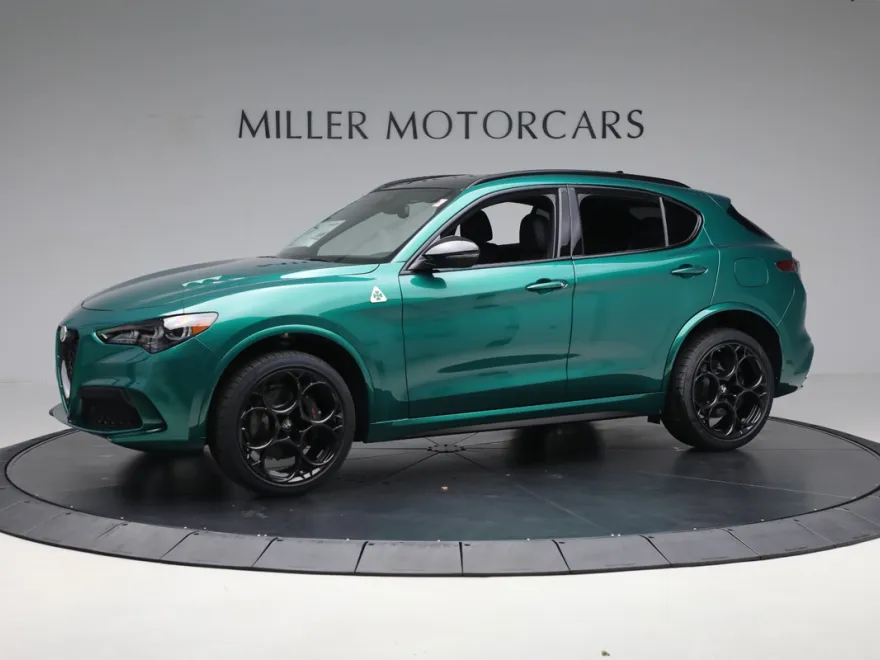 2024 Alfa Romeo Stelvio Quadrifoglio photo 1