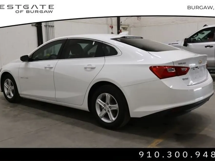 2023 Chevrolet Malibu 1LT photo 1