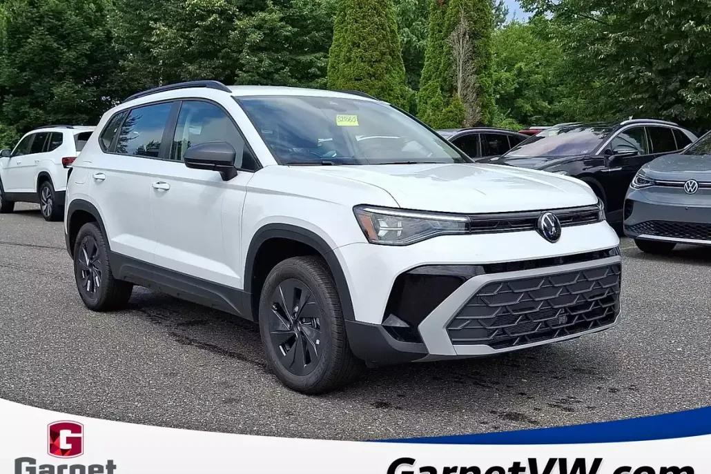 2025 Volkswagen Taos S photo 1