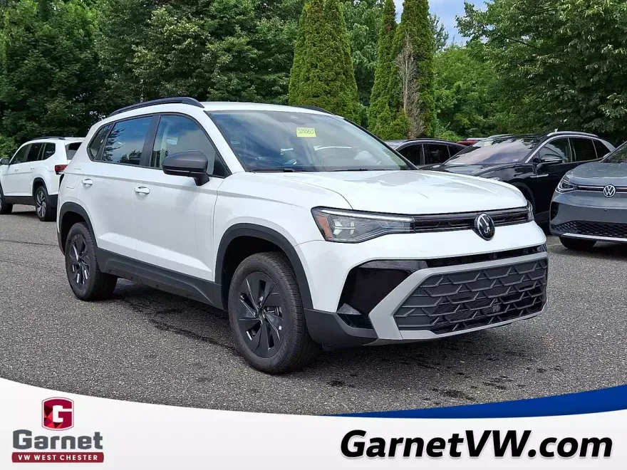 2025 Volkswagen Taos S photo 1
