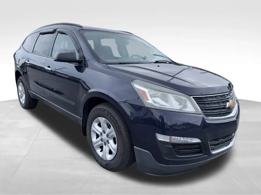 2015 Chevrolet Traverse LS photo 1
