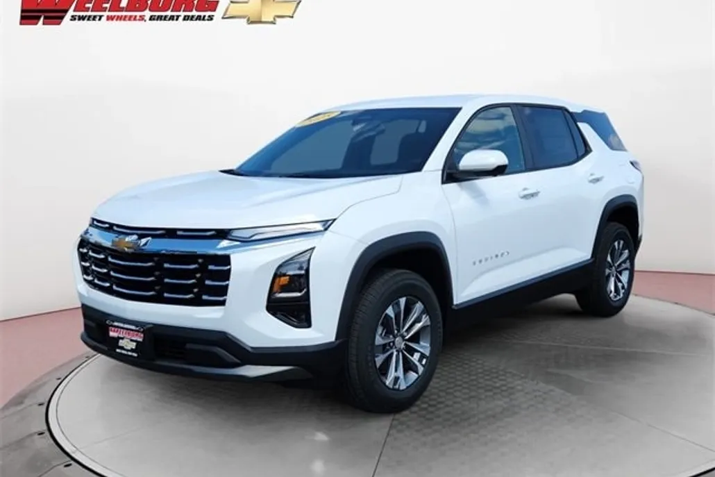2025 Chevrolet Equinox LT photo 1