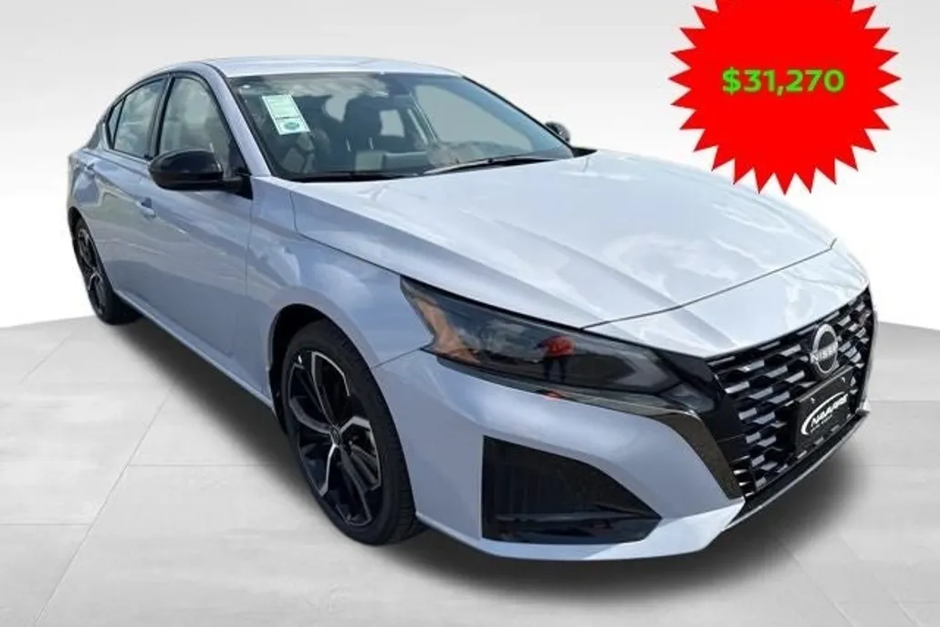 2025 Nissan Altima 2.5 SR photo 1