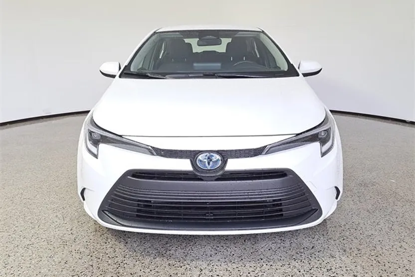 2025 Toyota Corolla Hybrid LE photo 1