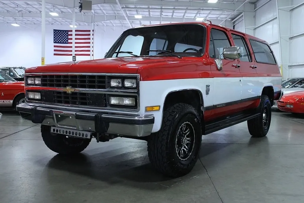 1991 Chevrolet Suburban photo 1