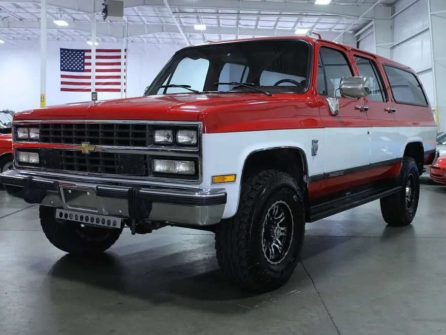 1991 Chevrolet Suburban photo 1