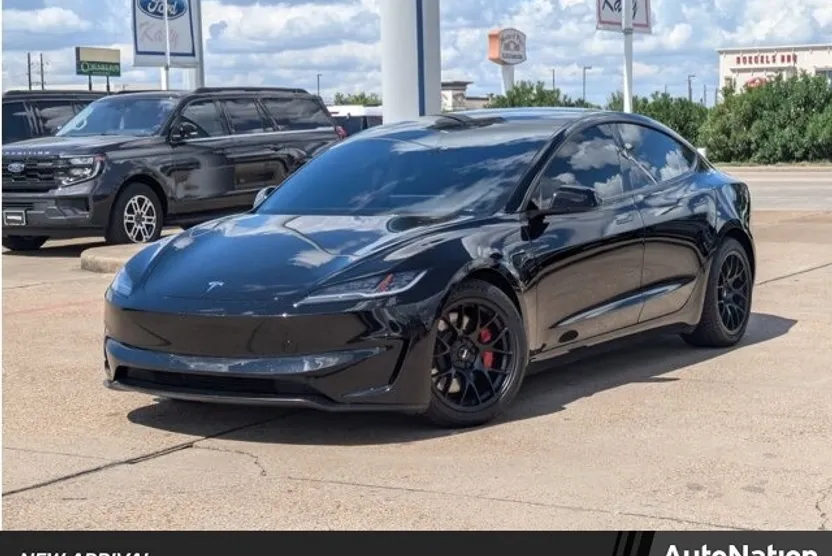 2024 Tesla Model 3 Performance photo 1