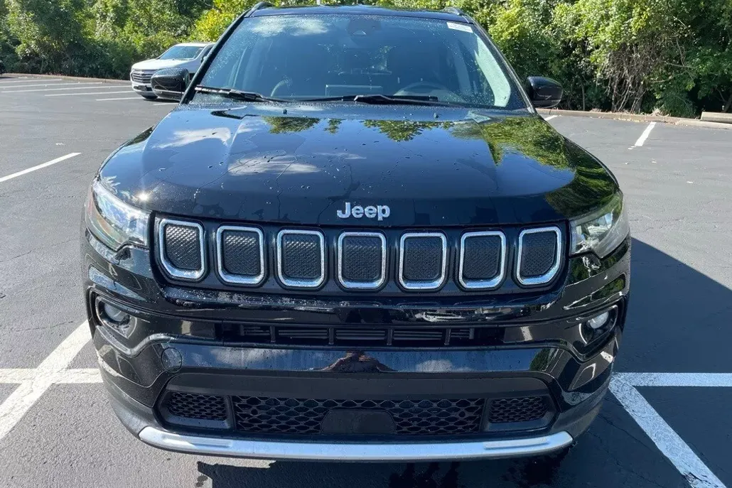 2022 Jeep Compass Limited photo 1