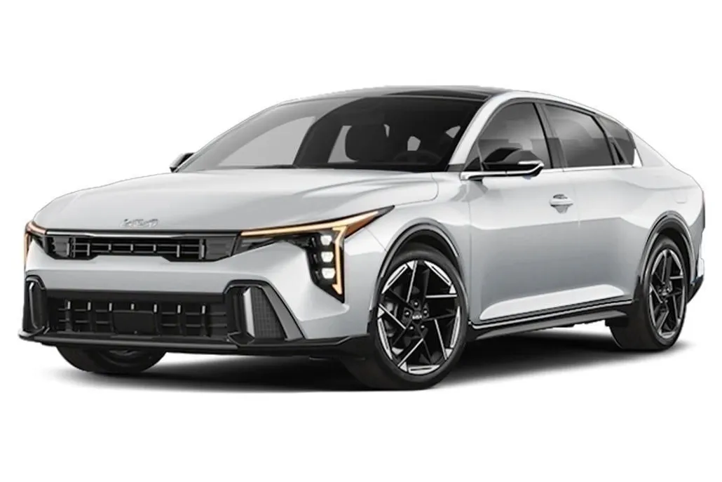 2025 Kia K4 GT-Line Turbo photo 1