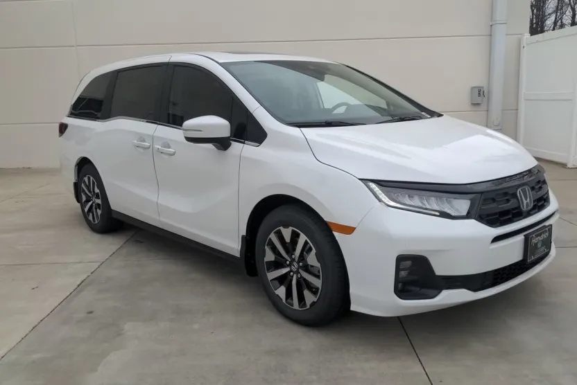 2026 Honda Odyssey EX-L photo 1