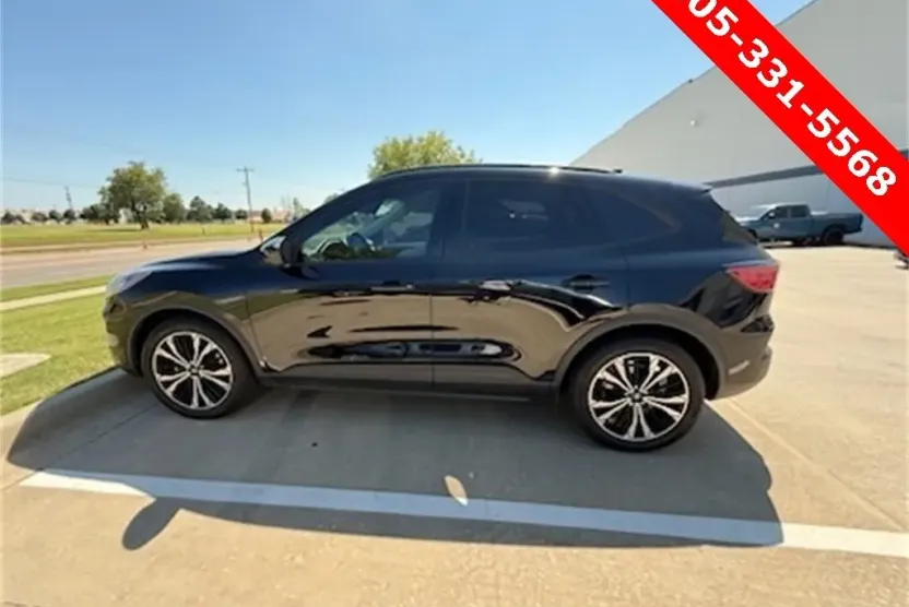 2021 Ford Escape SE Hybrid photo 1