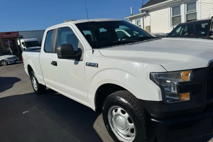 2015 Ford F-150 photo 1