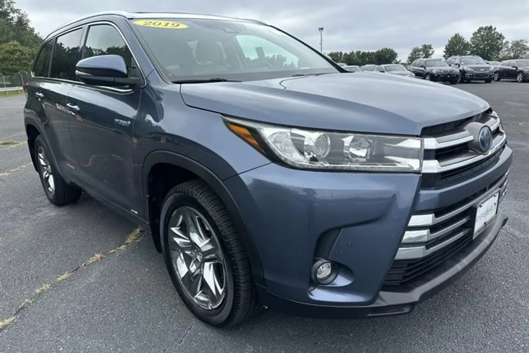 2019 Toyota Highlander Hybrid Limited photo 1