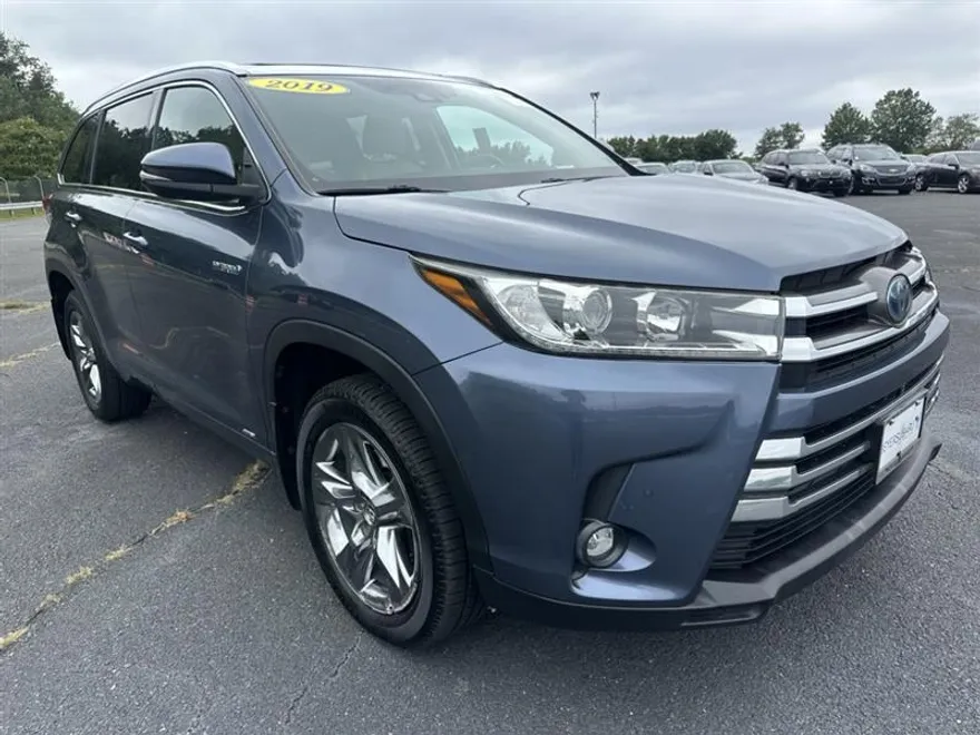 2019 Toyota Highlander Hybrid Limited photo 1