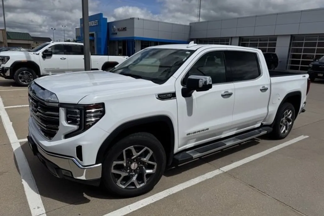 2023 Gmc Sierra 1500 SLT photo 1