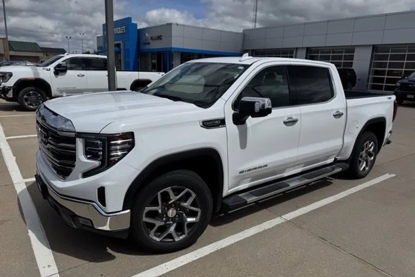 2023 Gmc Sierra 1500 SLT photo 1