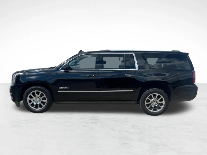 2017 Gmc Yukon XL Denali photo 1