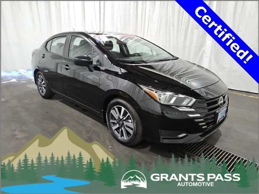 2024 Nissan Versa 1.6 S photo 1