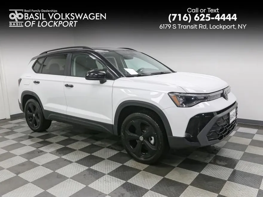 2025 Volkswagen Taos SE photo 1