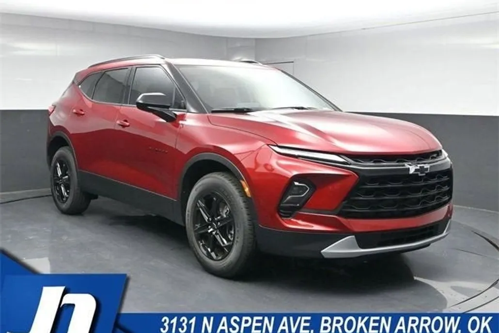 2025 Chevrolet Blazer 2LT photo 1