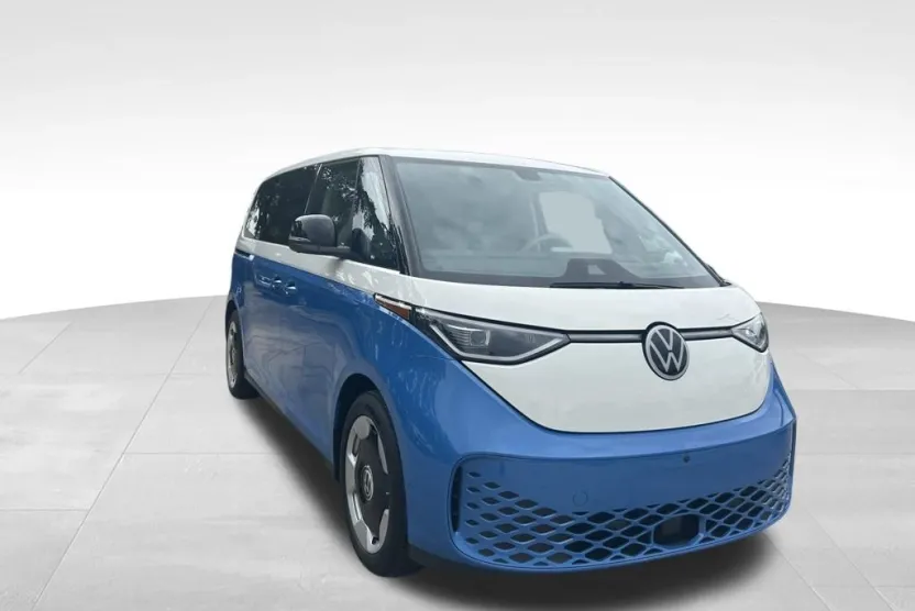 2025 Volkswagen ID. Buzz Pro Plus photo 1