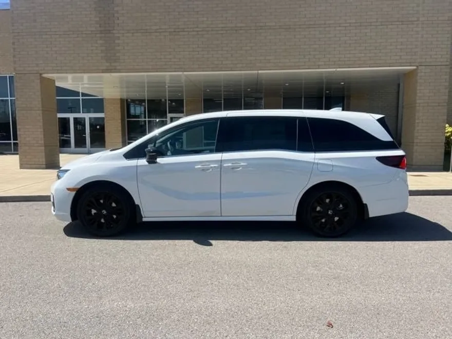 2026 Honda Odyssey photo 1