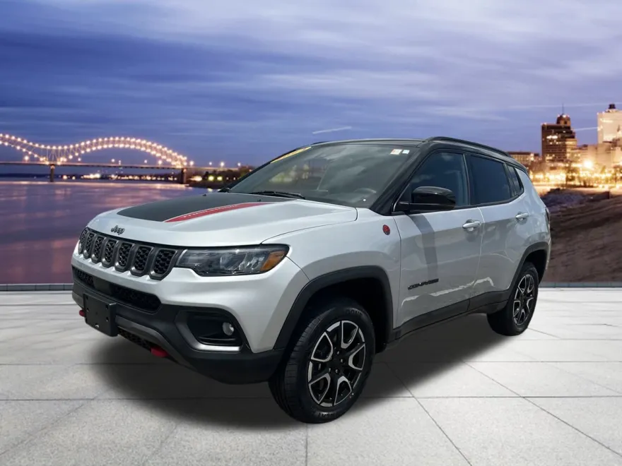 2024 Jeep Compass Trailhawk photo 1
