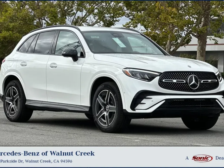 2025 Mercedes Benz GLC 300 4MATIC photo 1