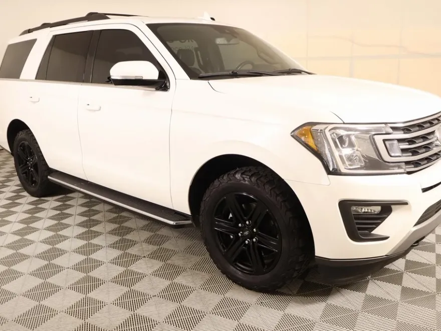 2021 Ford Expedition XLT photo 1