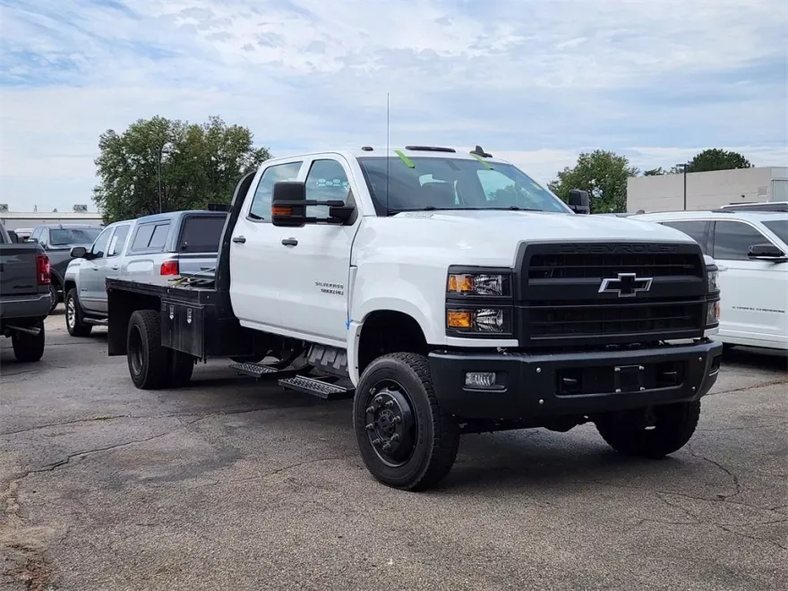 2022 Chevrolet Silverado 4500HD Work Truck photo 1