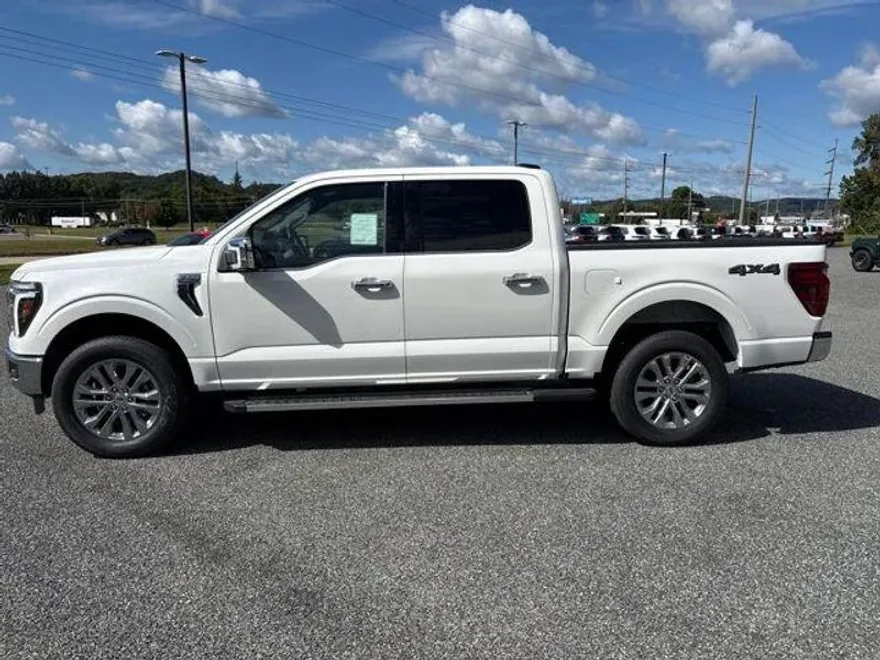 2025 Ford F-150 Lariat photo 1