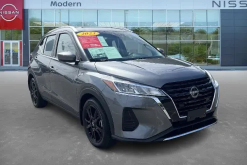 2023 Nissan Kicks SV photo 3