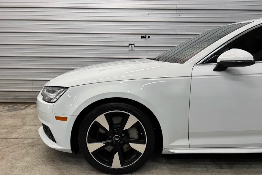 2017 Audi A4 2.0T Quattro Premium Plus photo 1