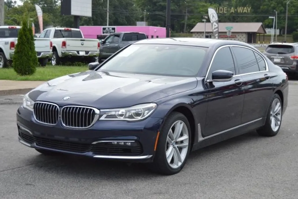 2017 Bmw 750i / B7 xDrive photo 1