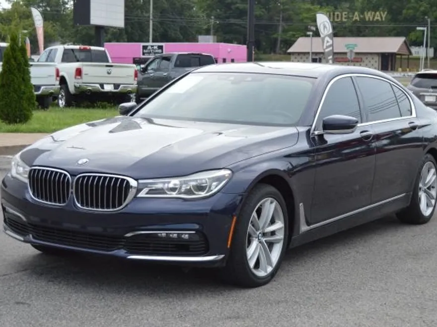 2017 Bmw 750i / B7 xDrive photo 1