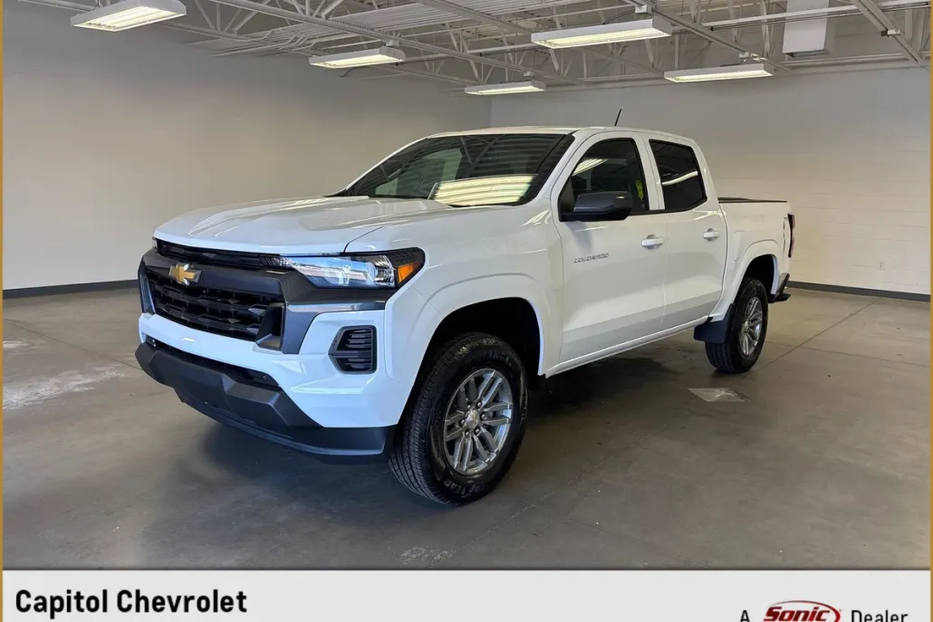 2026 Chevrolet Colorado LT photo 1