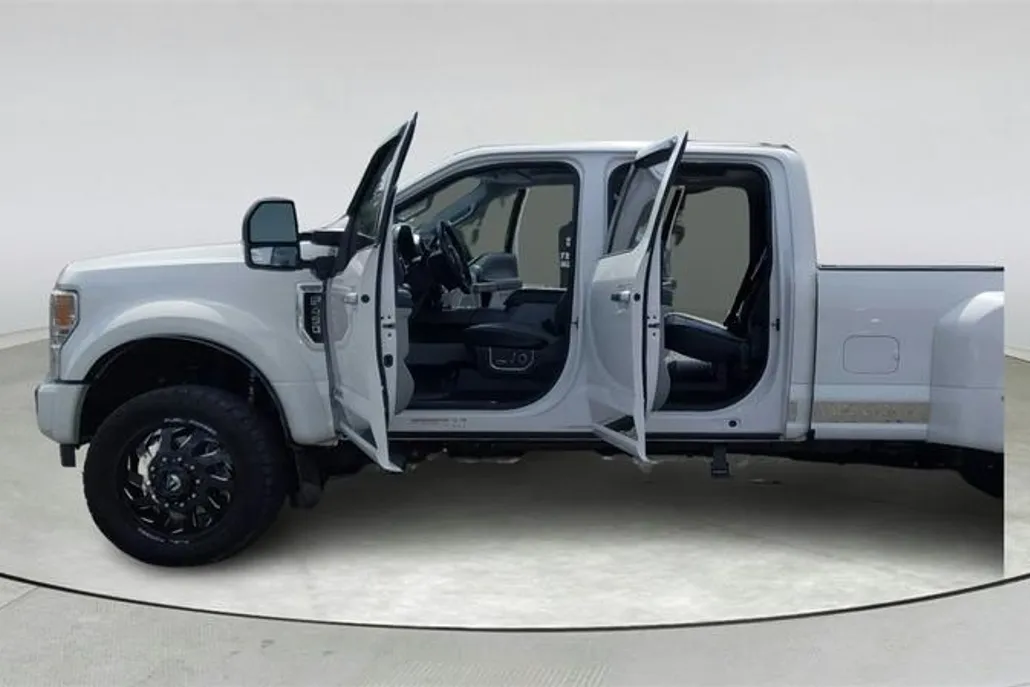 2022 Ford F-450 photo 1