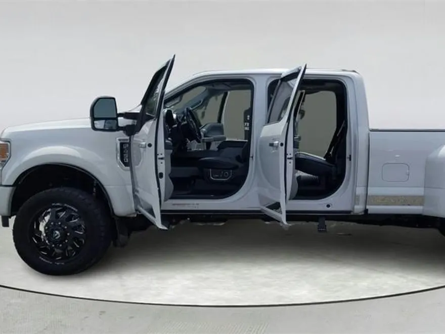 2022 Ford F-450 photo 1