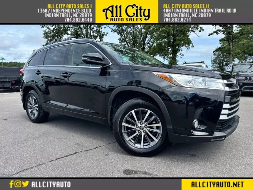 2018 Toyota Highlander XLE Sport photo 1