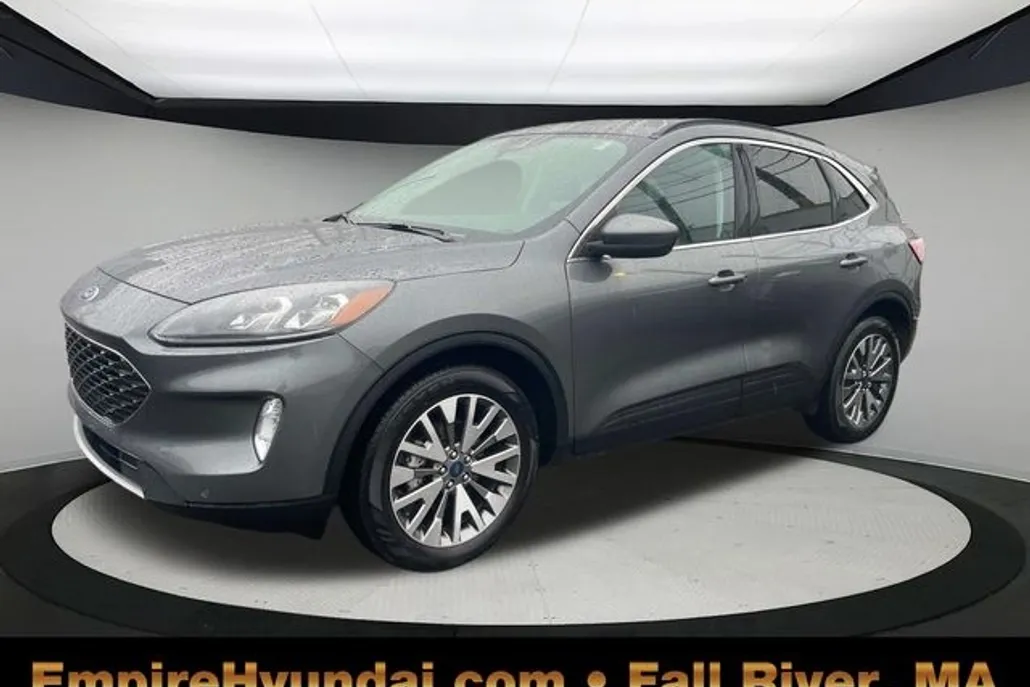 2022 Ford Escape Titanium photo 1