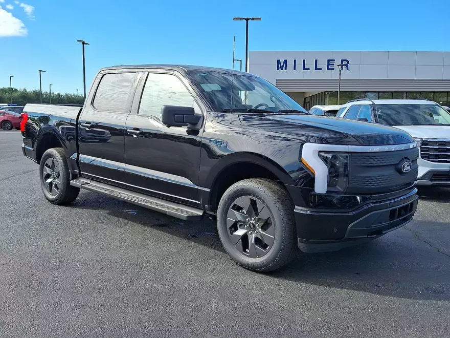 2025 Ford F-150 Lightning photo 1